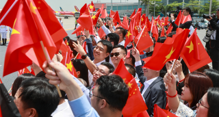 Xi Jinping arrives in Vietnam April 2025